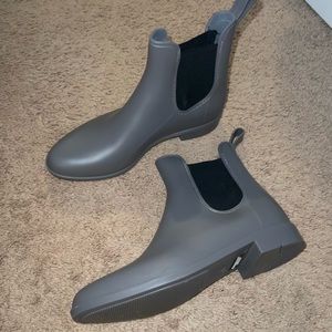 Capelli women’s ankle Chelsea rain boots